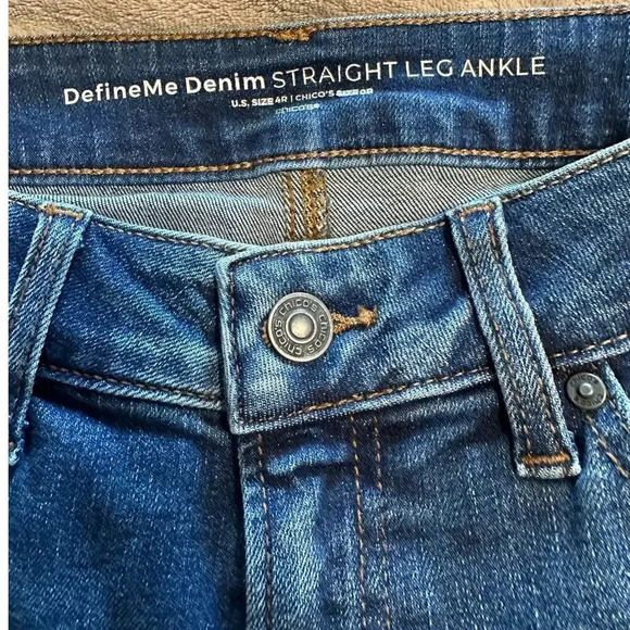 Chico's Definitely Denim Straight Leg Ankle Jeans Size 4R Medium Wash Blue Denim - Picture 3 of 7